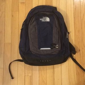 North Face backpack excellent condition